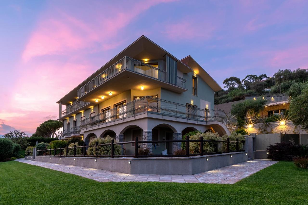 Villa Lea Imperia Exterior foto