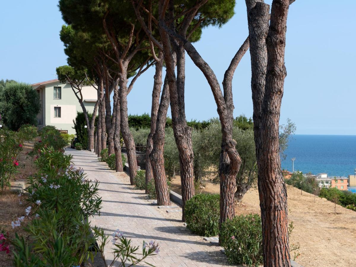 Villa Lea Imperia Exterior foto